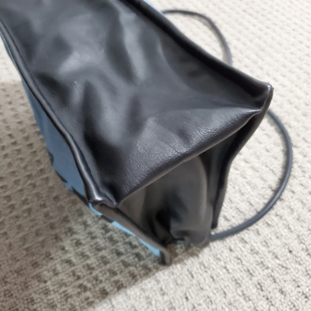 3/$100 Authentic Kenzo Tote - Picture 5 of 16